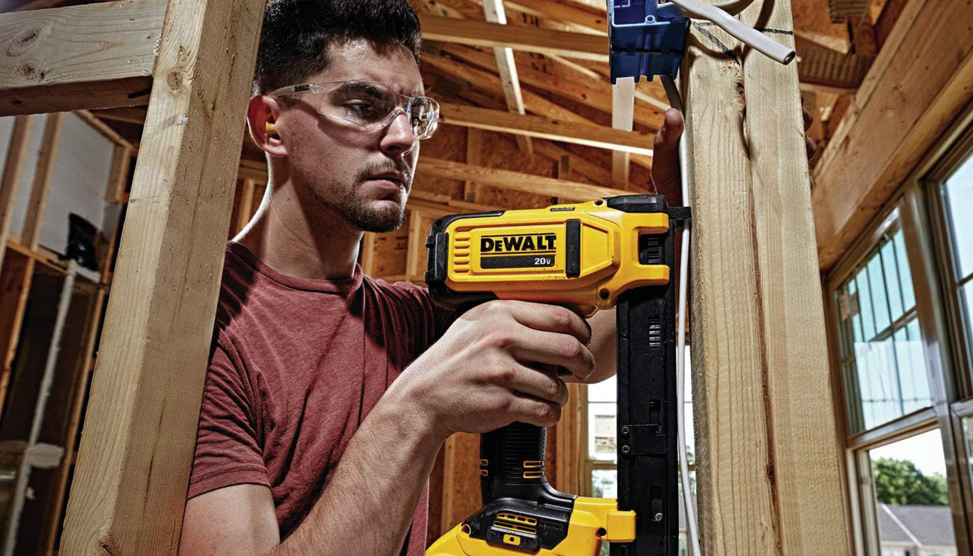 DeWalt 20V MAX - Staplers