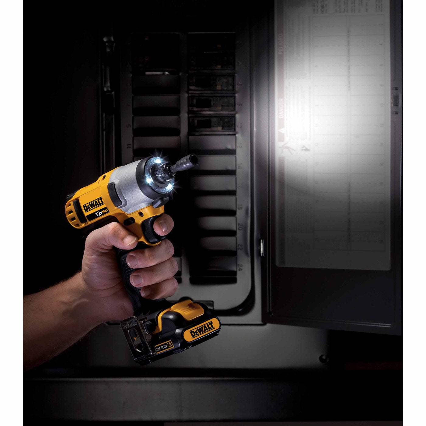 DeWalt DCF815S2 1/4" 12V MAX Cordless Impact Driver Kit - 5