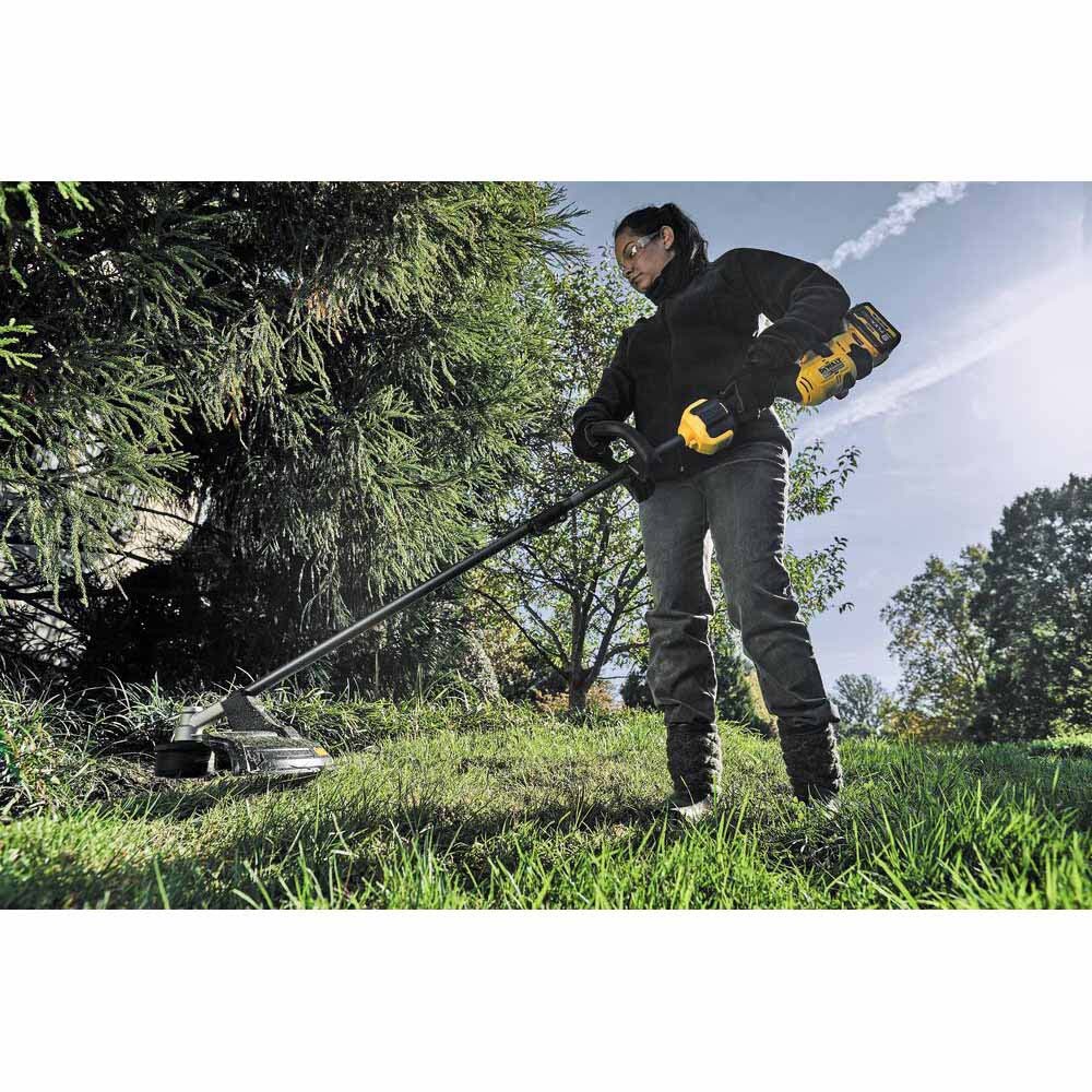 DEWALT DCST972X1 60V MAX* 17 in. Brushless Attachment Capable String Trimmer Kit - 6