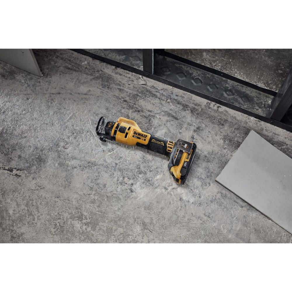 DeWalt DCE555D2 20V MAX* Brushless Drywall Cut-Out Tool Kit - 13