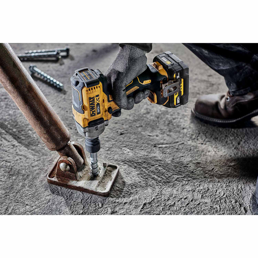 DeWalt DCF891GP2 20V MAX* XR 1/2 in. Mid-Range Impact Wrench with Hog Ring Anvil and Oil-Resistant Batteries Kit - 6