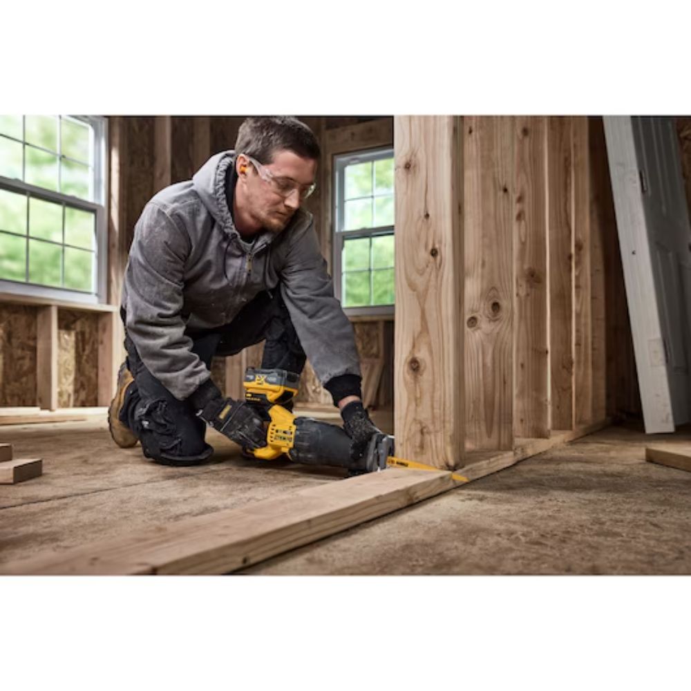 DeWalt DCS384WW1 20V Max* XR Brushless Cordless Reciprocating Saw Kit with XR POWERPACK - 6