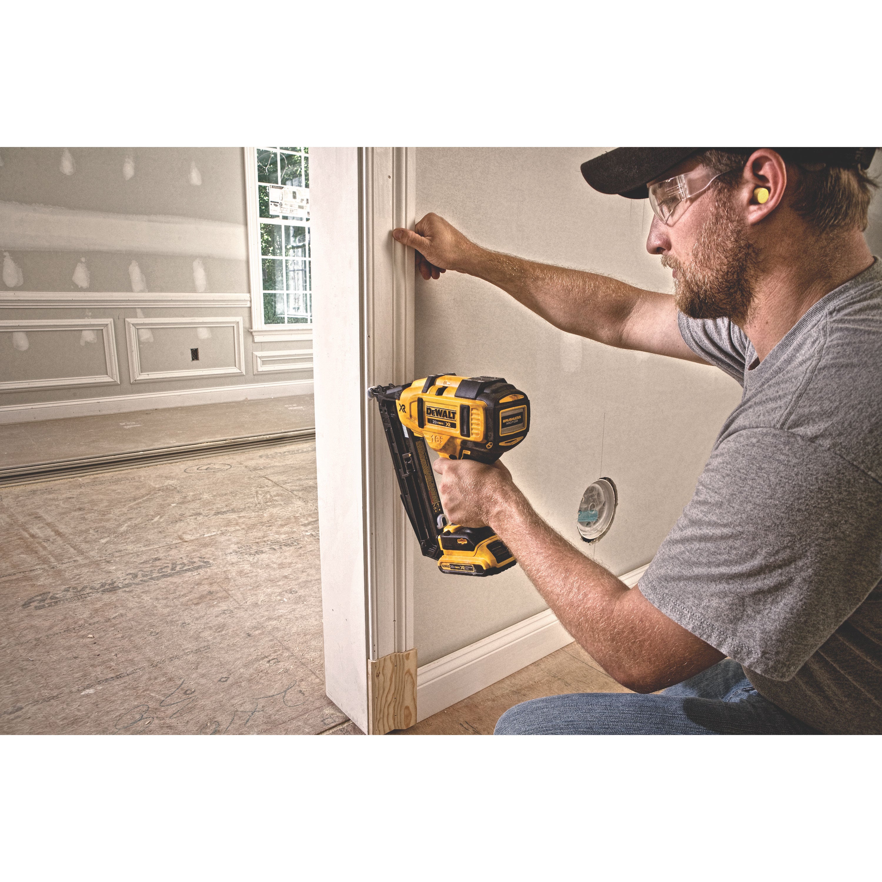 DeWalt DCN660B 20V MAX 16Ga Angled Cordless Finish Nailer Bare Tool