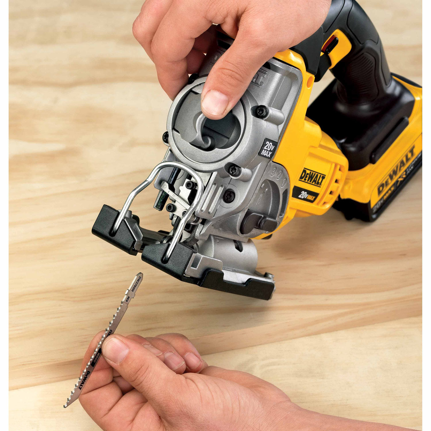 Dewalt DCS331M1 20V MAX Lithium Ion Jig Saw Kit - 7