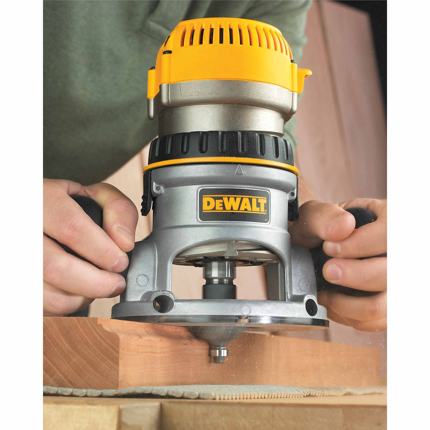 DeWalt DW616 1-3/4 HP (Maximum Motor HP) Fixed Base Router - 3