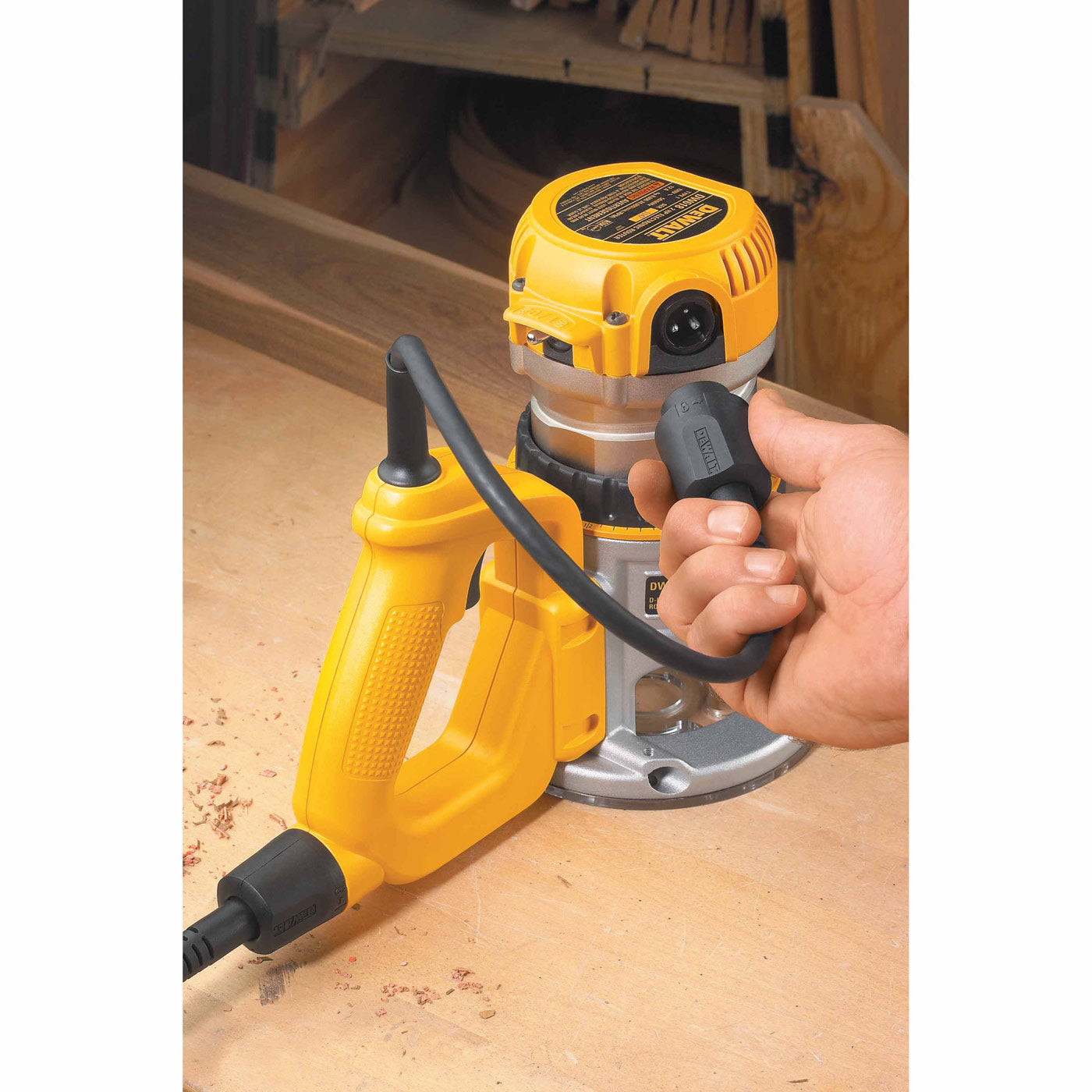 DeWalt DW618D 2-1/4 HP EVS D-Handle Router with Soft Start - 2