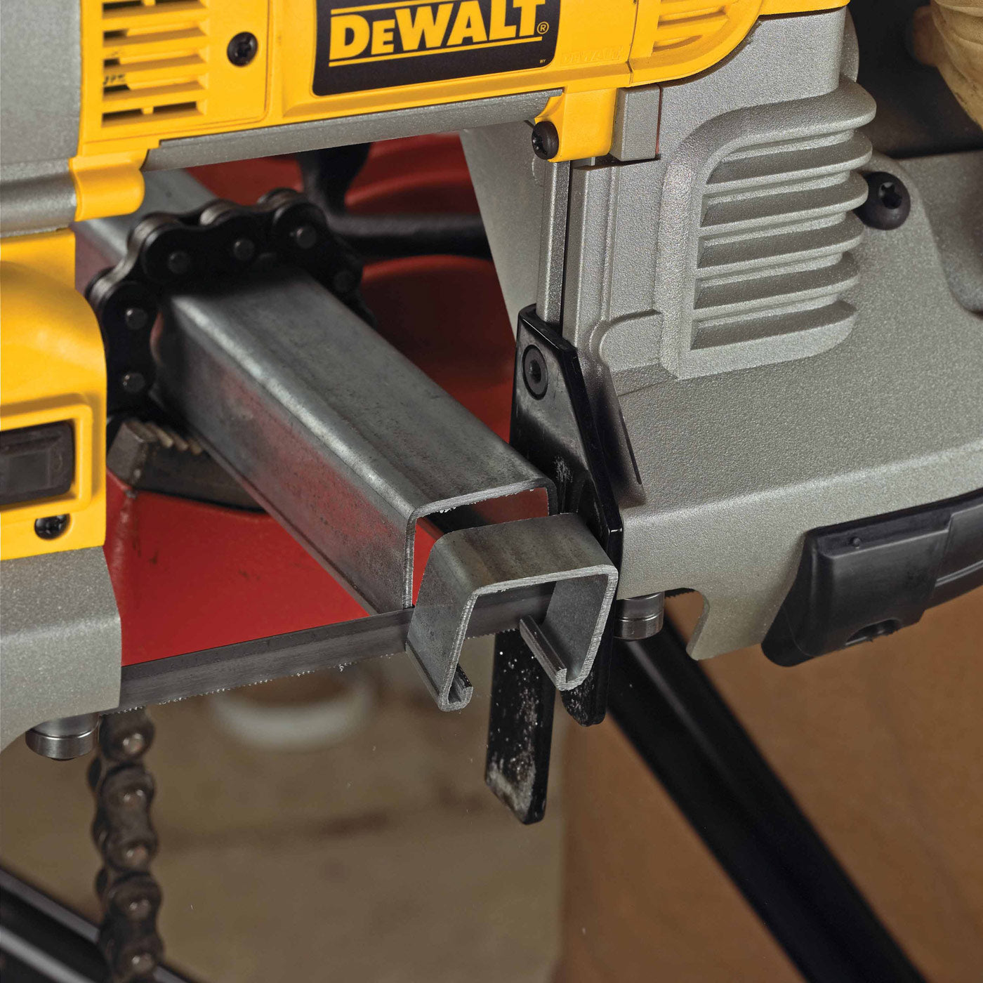 DeWalt DWM120 Heavy-Duty Variable Speed Deep Cut Portable 44-7/8" , 10 Amp Band Saw - 4