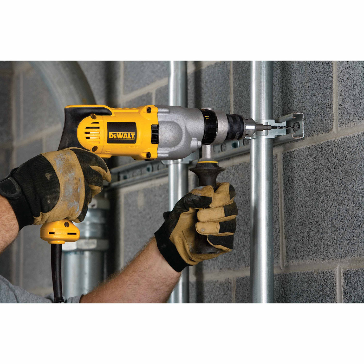 DeWalt DWD520K 1/2" VSR Pistol Grip Hammerdrill Kit - 7